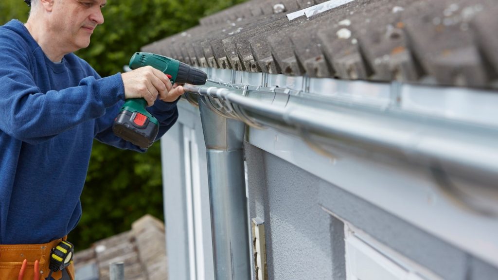 Gutter Repair: The Best Solutions for Your Draining Woes